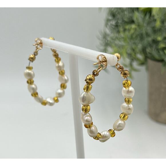 Amber Sceats White
Freshwater Baroque Pearl Dangle Hoop Earrings Front Back New - Picture 5 of 9